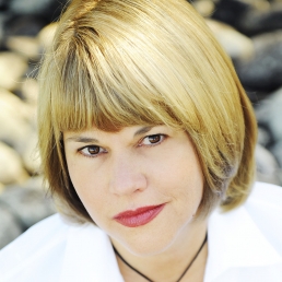 Renée  Thompson